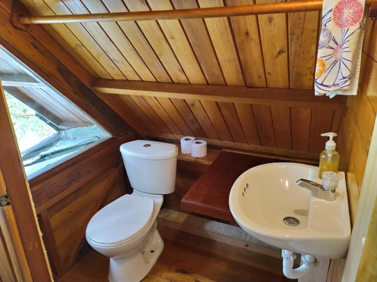 Mindo Eco Chalet Con Rio Y Cascada Exterior photo