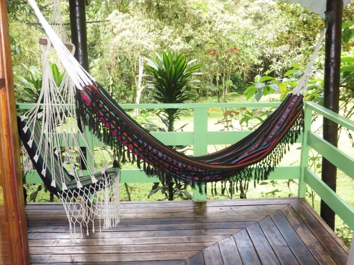 Mindo Eco Chalet Con Rio Y Cascada Exterior photo